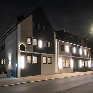 Neckarperle 2*, Edingen-Neckarhausen Německo